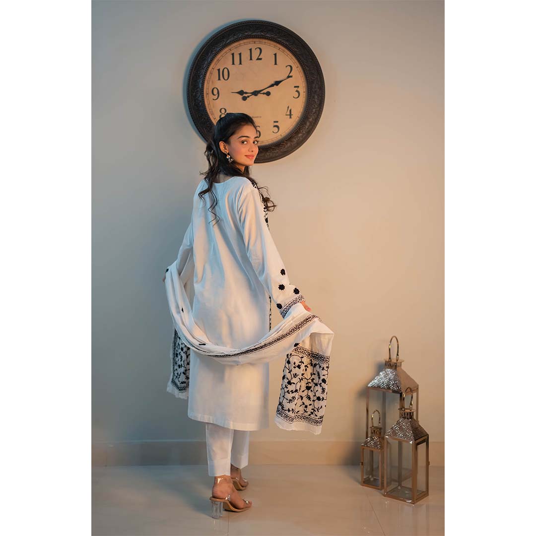 3-Piece Phulkari Suit (B&W) - Image 5