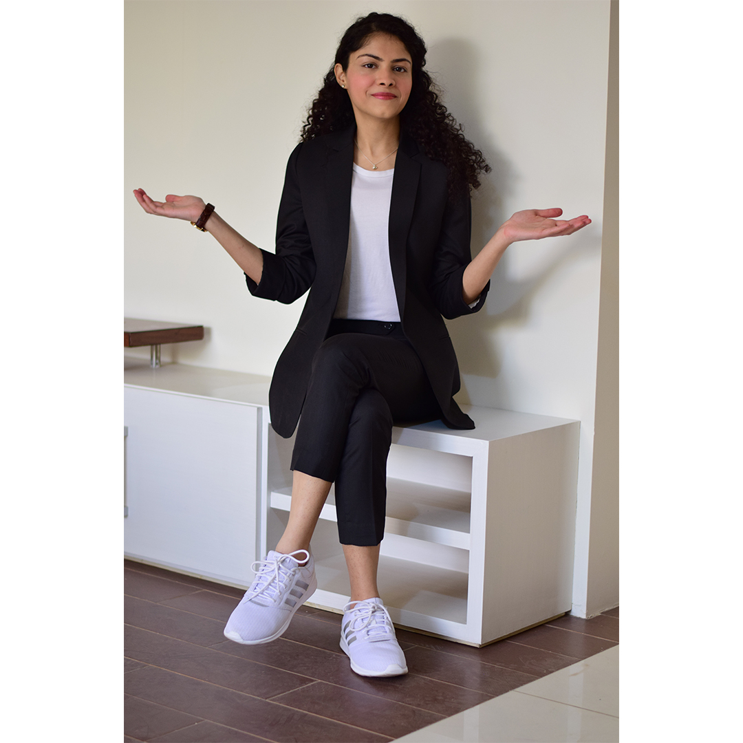 The Classic Fitted Blazer – Timeless Workwear Elegance - Image 3
