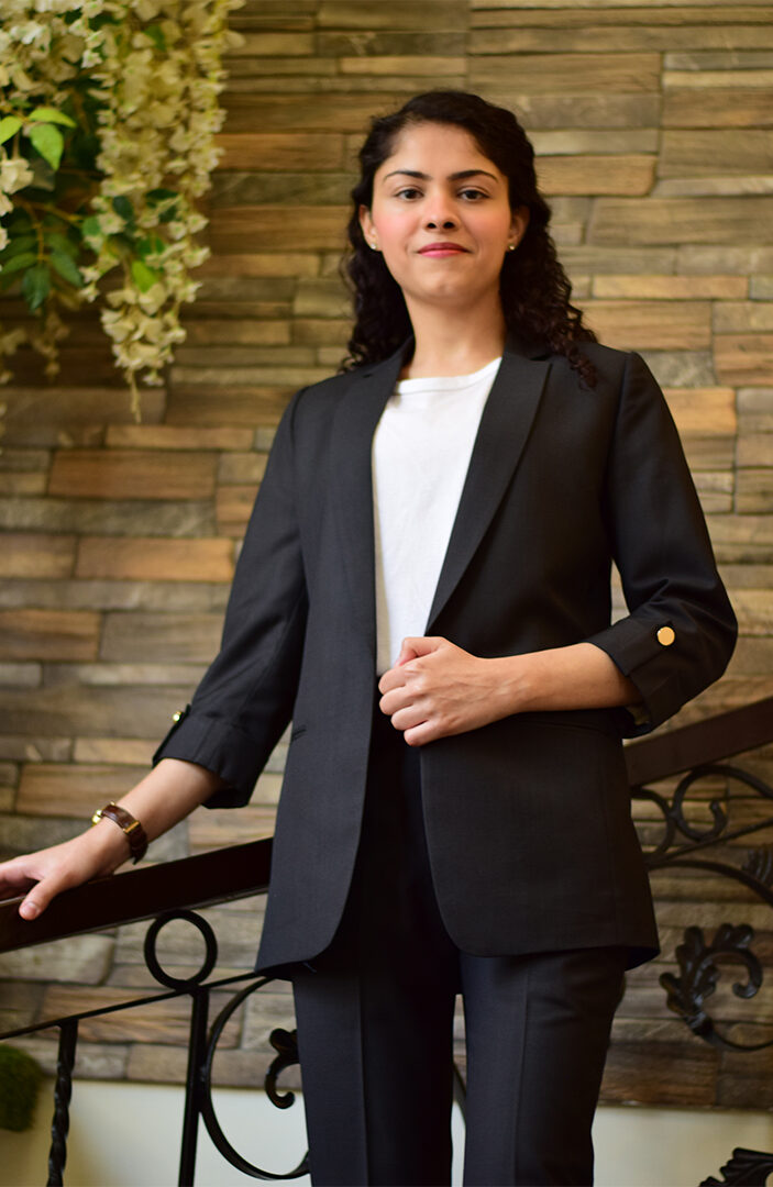 The Classic Fitted Blazer – Timeless Workwear Elegance - Image 5